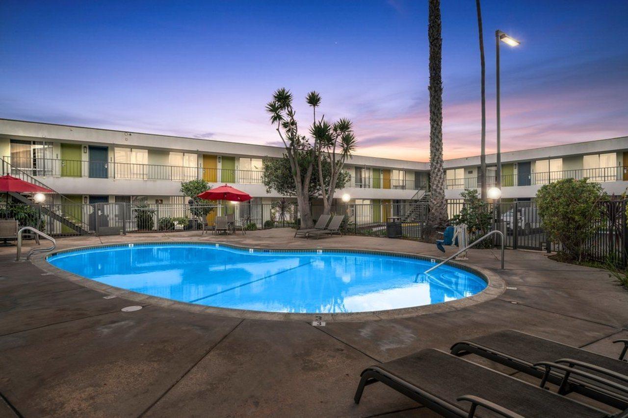 Vagabond Inn Ventura Exterior photo
